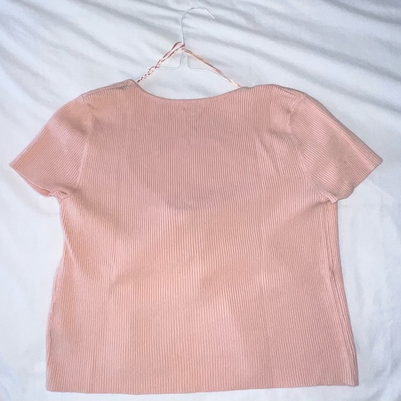 Pink top - Picture 3 of 4